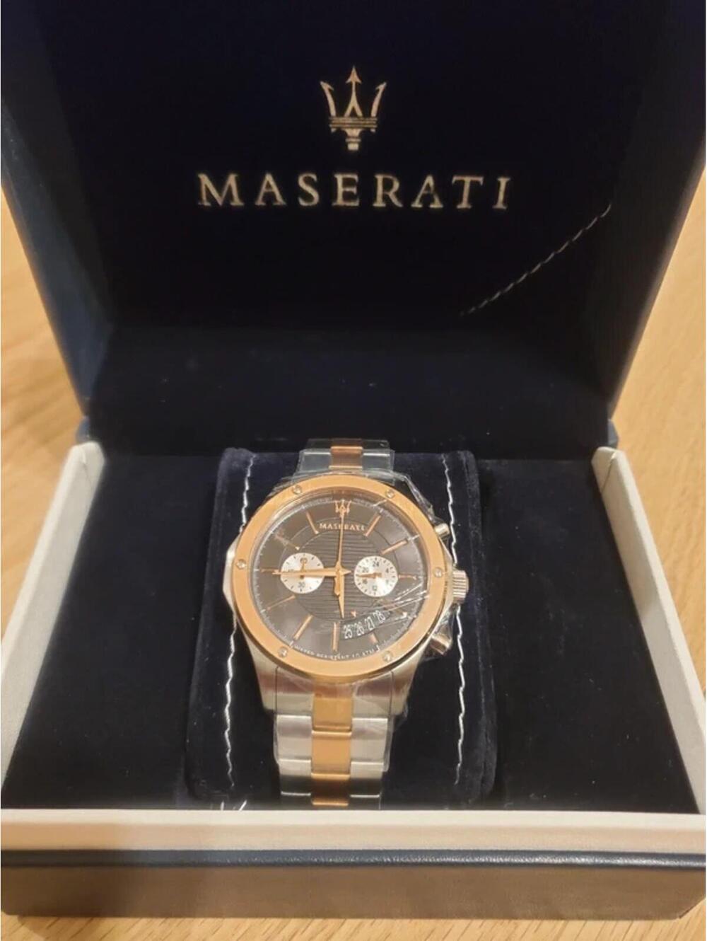 Maserati Two Tone Watch - Picture 2 of 7
